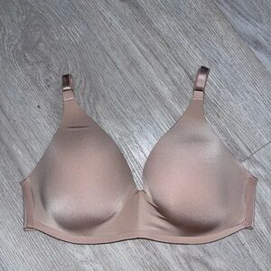 Soma Vanishing 360 Wireless Bra Size 34B